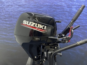 Suzuki 8 pk buitenboordmotor Artnr 0957 Bij a nieuw nog!!