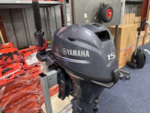 Yamaha Buitenboordmotor nieuw F15 CEHPL unieke motor langstaart knuppel  bediening elektrische start en power tilt