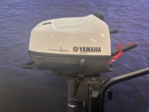 Yamaha 4 pk kortstaart Artnr 3204 als nieuw van eerste eigenaar