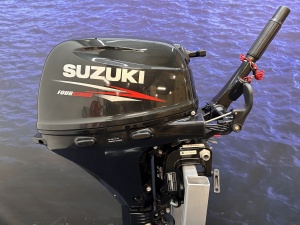 Suzuki 15 pk buitenboordmotor Artikel nummer 1228 Kortstaart gebruikte mooie motor