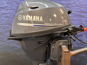 Yamaha 20 pk buitenboordmotor Artnr 0924 Gebruikte maar nog als nieuwe F20BMHS kortstaart afstandsbediening