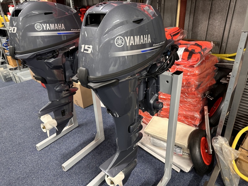 Yamaha Buitenboordmotor nieuw F15 CEHPL unieke motor langstaart knuppel  bediening elektrische start en power tilt