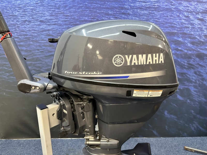 Yamaha 25 pk buitenboordmotor Artikelnummer  6084  Gebruikte kortstaart