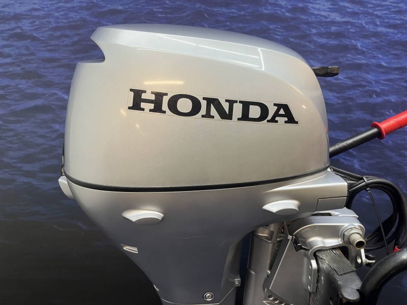 Honda 20 pk buitenboordmotor Artikelnummer 5123  Langstaart Afstand bediend Elektrische start